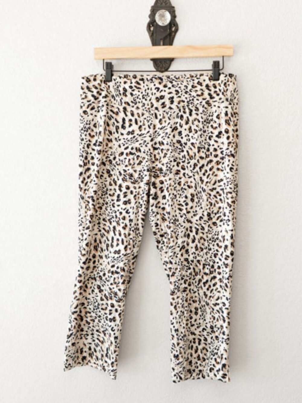 Zac & Rachel Leopard Print Stretch Cropped Pants Size 10 Animal Print Casual